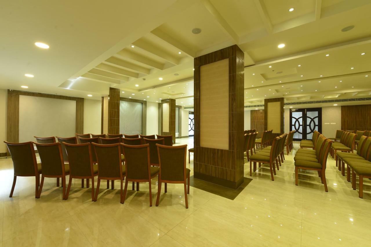 Mayas Kem Pride Hotel Tiruchirappalli Exterior photo